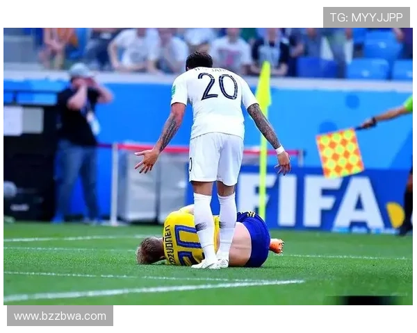 世界杯揭幕战精彩纷呈 球迷期待新赛季各队强势表现